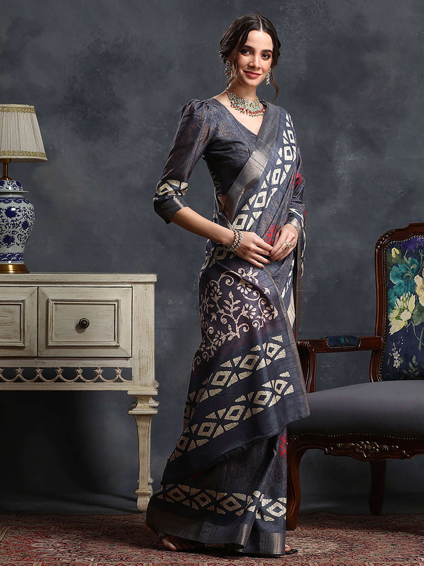 Women's Silk Blend Grey Printed Designer Saree With Blouse Piece
