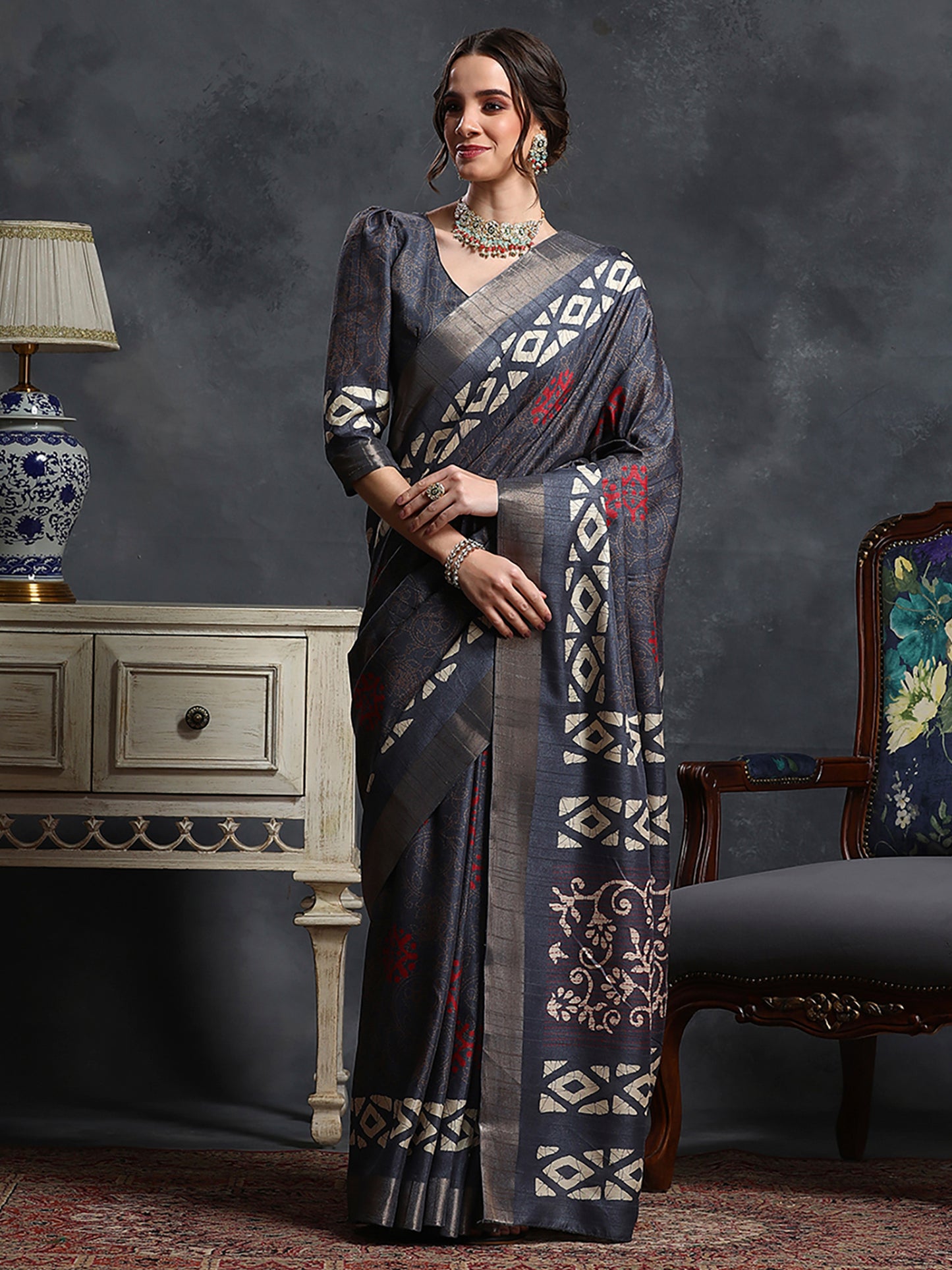 Women's Silk Blend Grey Printed Designer Saree With Blouse Piece