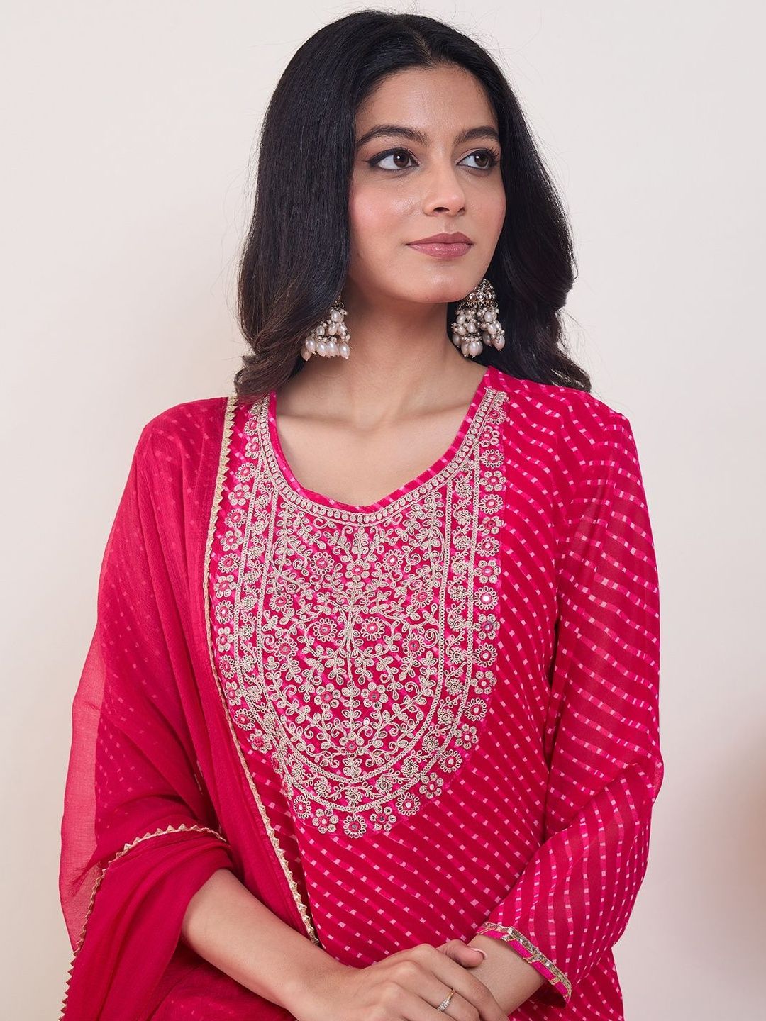 Leheriya Printed Regular Sequinned Kurta With Trousers & Dupatta