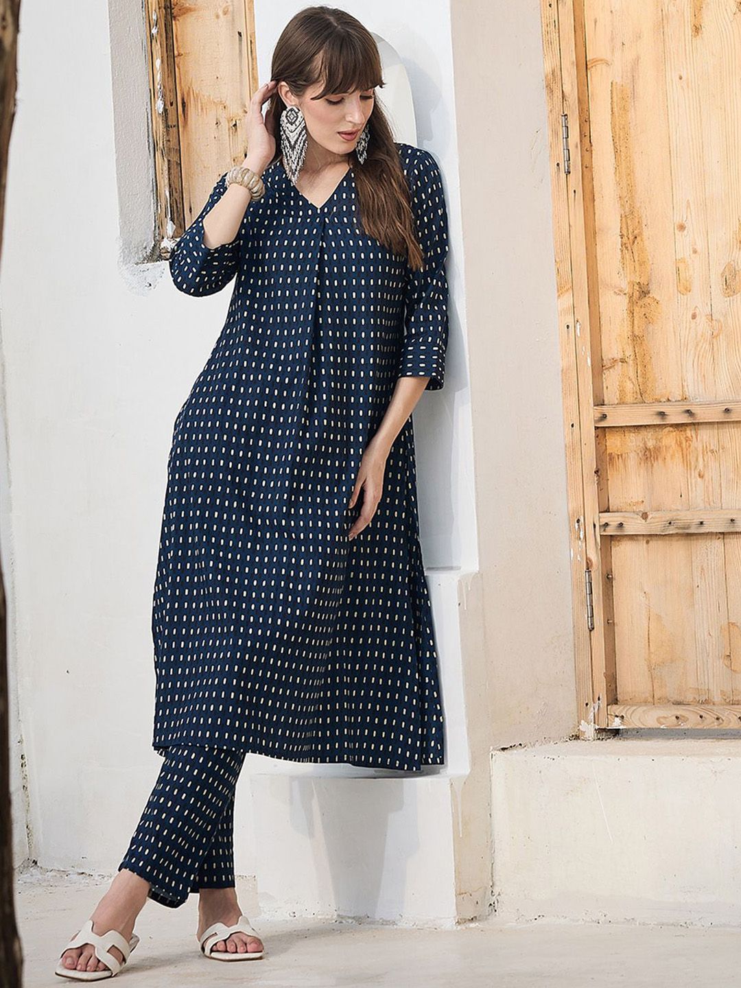 Dhiyona IE Printed Pure Cotton V-Neck Top With Trousers Co-Ords