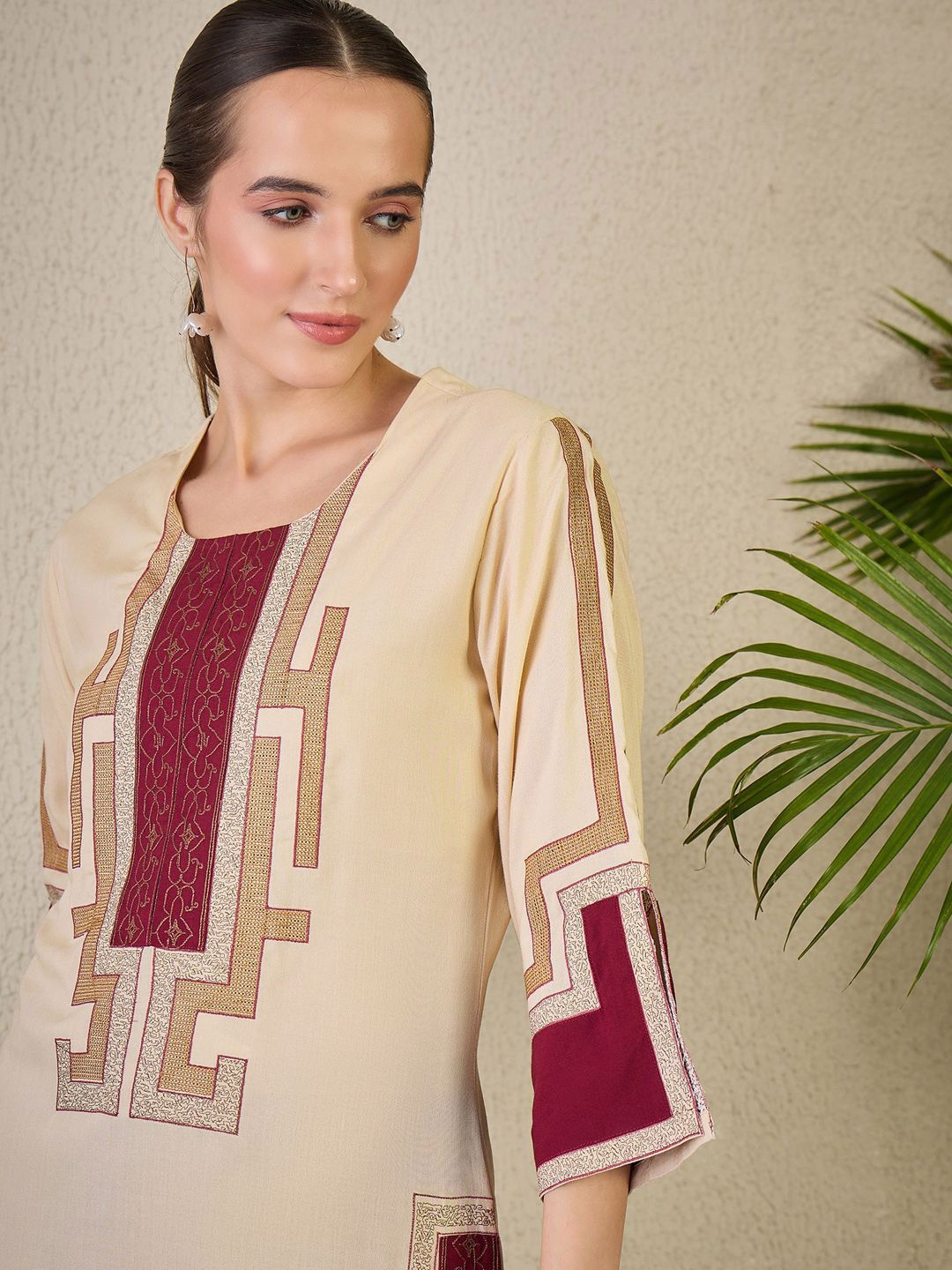 Dhiyona IE Embroidered Round Neck Kurta With Palazzos