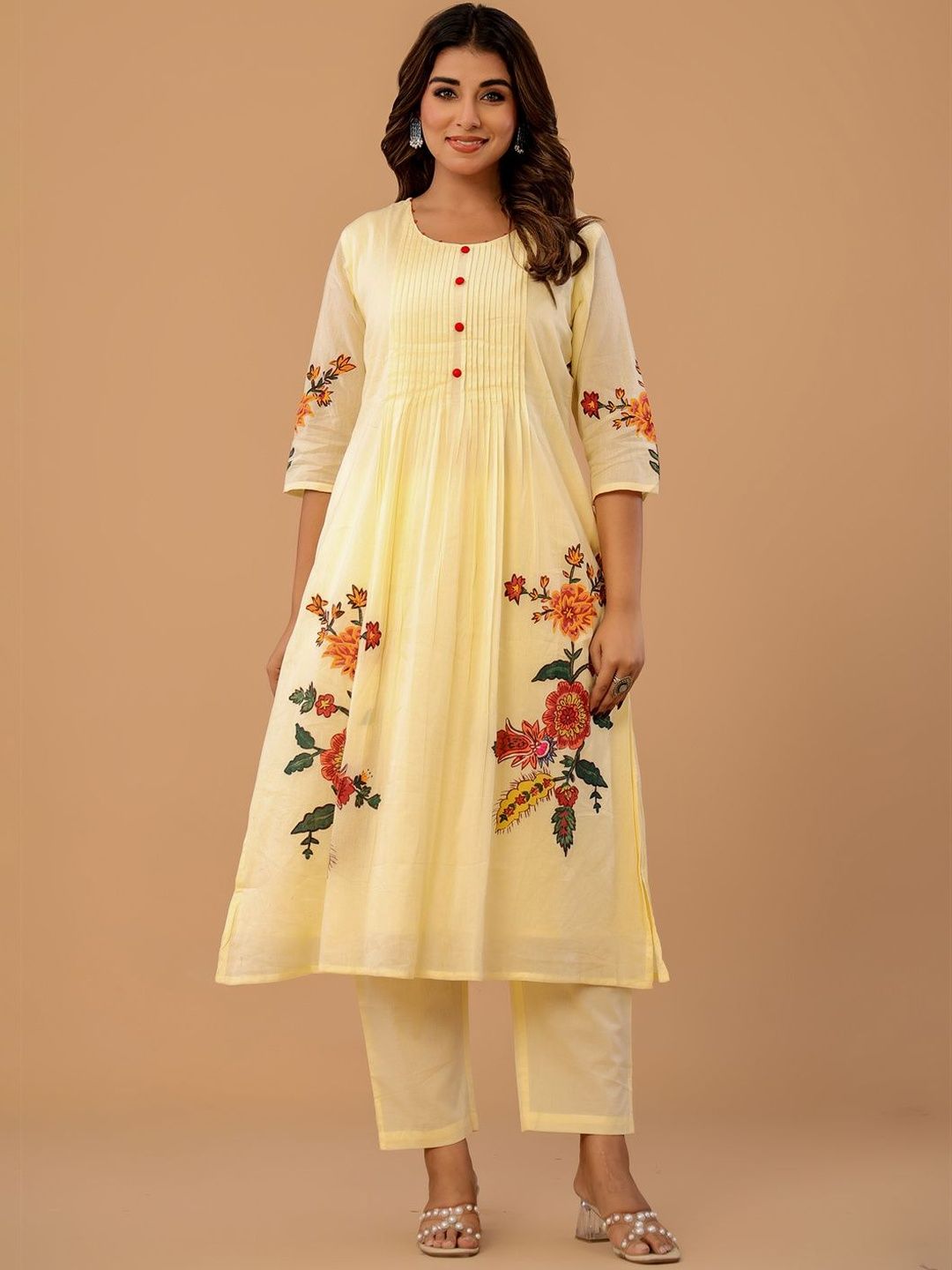 Women Floral Printed Pleated Pure Cotton Kurta with Trousers