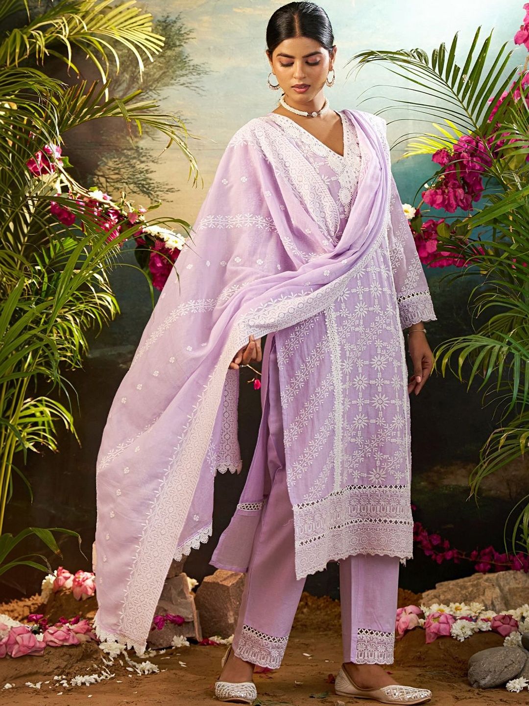 Women Ethnic Motifs Embroidered Regular Thread Work Pure Cotton Kurta with Trousers & With Dupatta