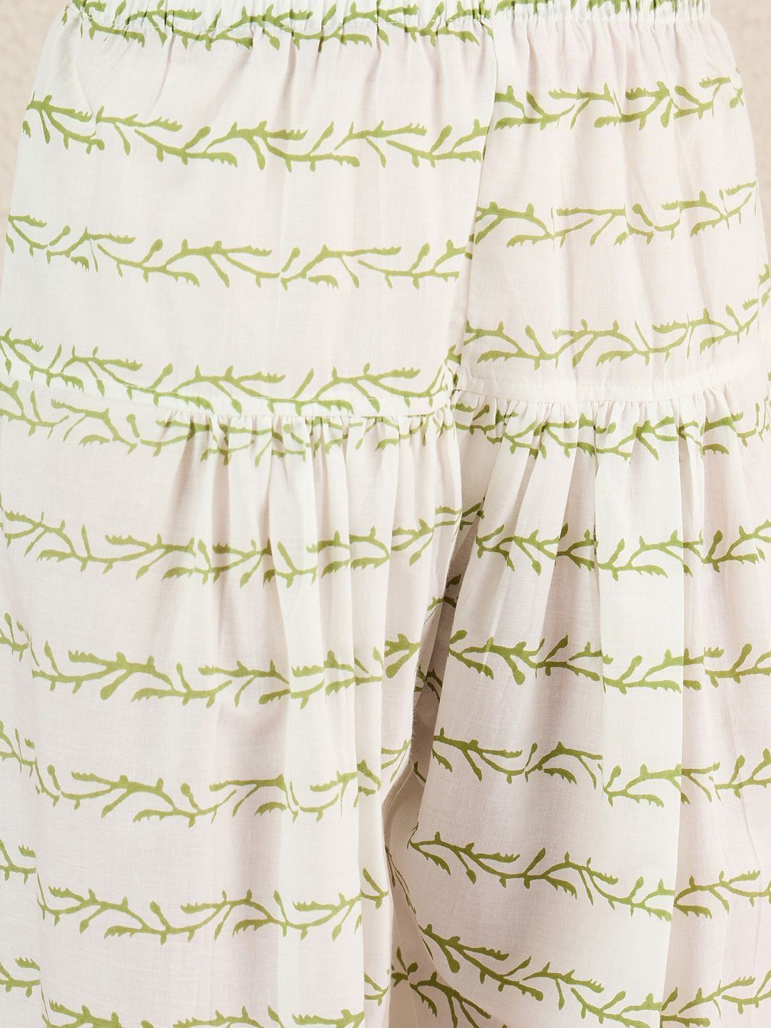 Women Floral Printed Regular Thread Work Pure Cotton Kurta with Patiala & With Dupatta