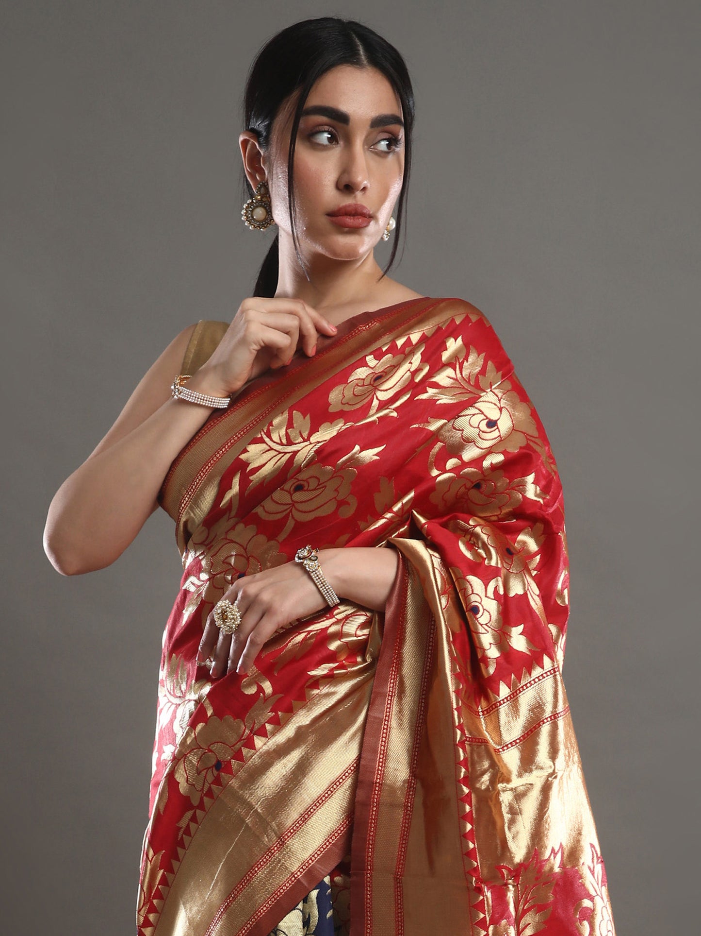 Women's Silk Blend Red Woven Design Designer Saree With Blouse Piece