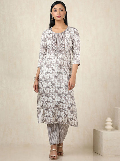 Dhiyona SO Women's Floral Printed Thread Work Round Neck Straight Kurta With Trousers