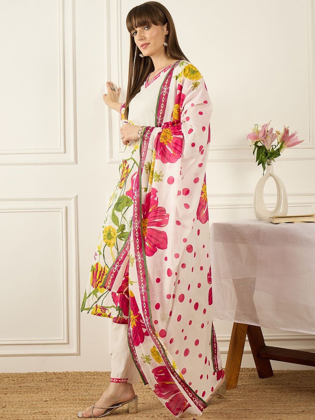 Women Floral Printed Regular Pure Cotton Kurta with Trousers & With Dupatta
