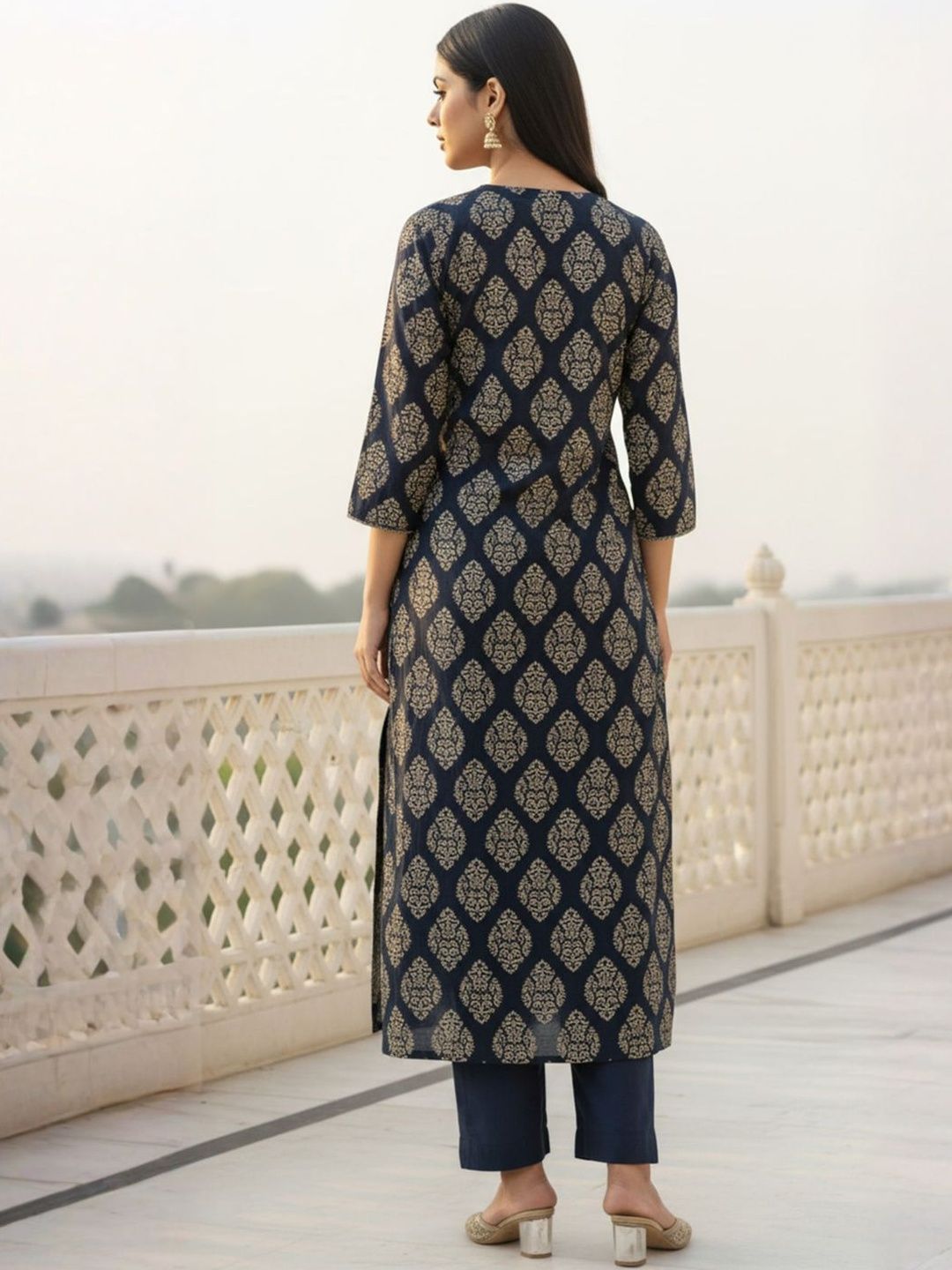 Women Ethnic Motifs Printed Pure Cotton Kurta with Trousers