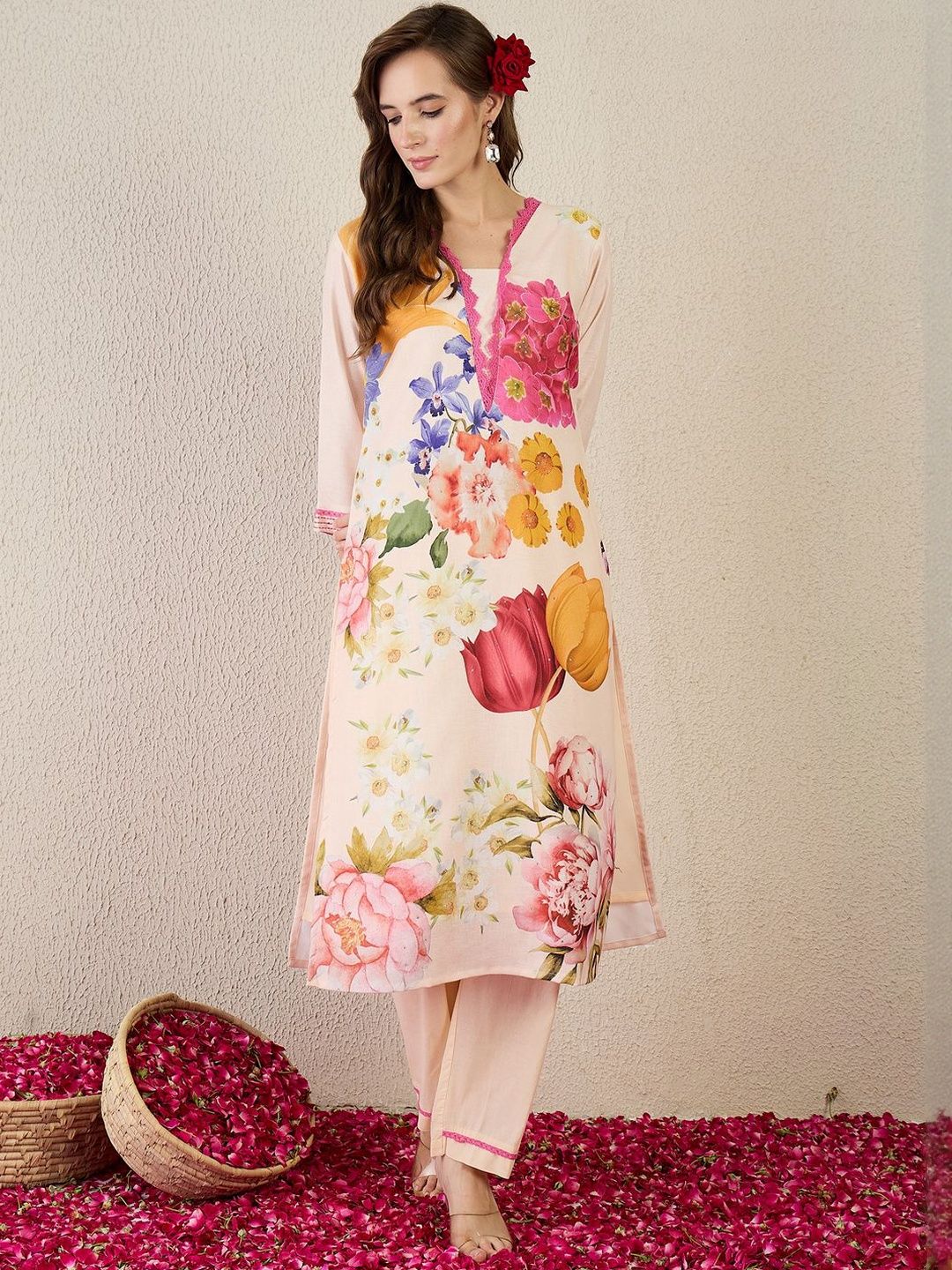 Women Floral Printed Regular Linen Kurta with Trousers & With Dupatta