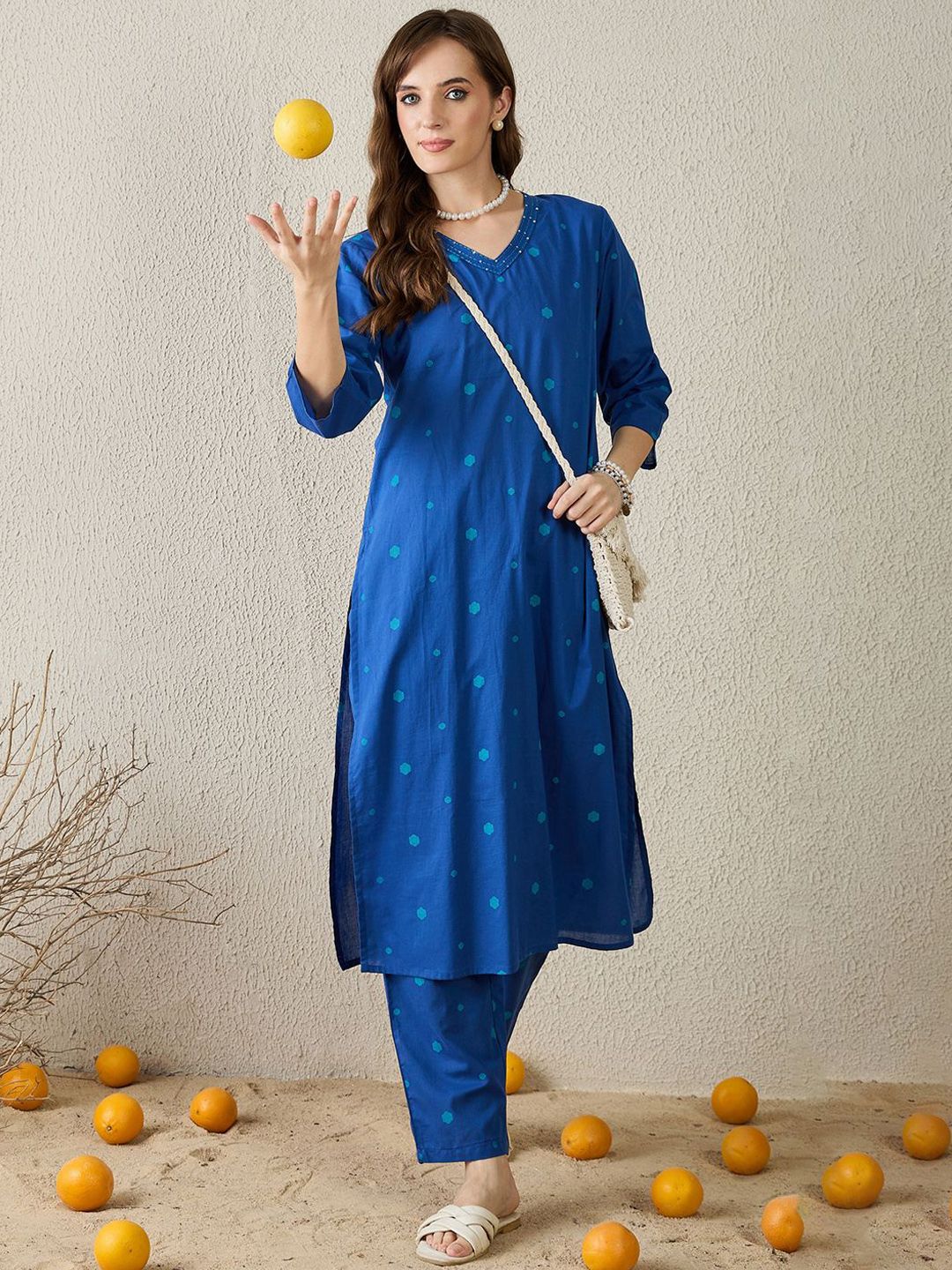 Dhiyona IE Geometric Printed Pure Cotton V-Neck Top With Trousers Co-Ords