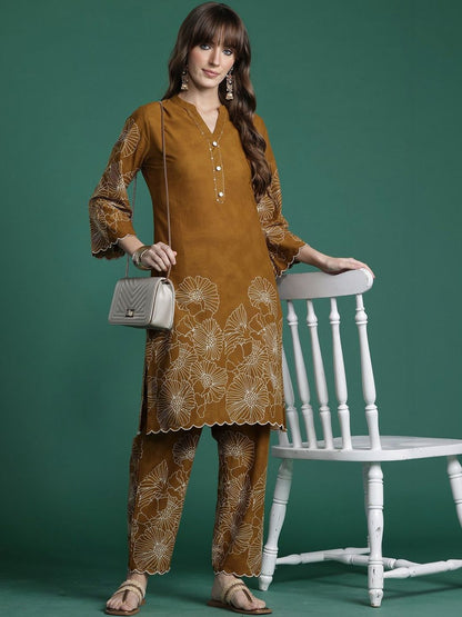 Women Floral Embroidered Regular Thread Work Pure Cotton Kurta with Trousers