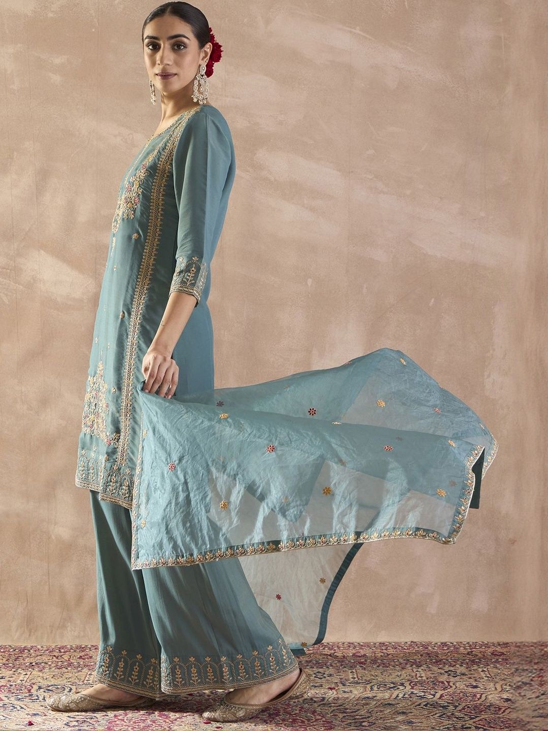 Ethnic Motifs Embroidered Round Neck Thread Work Kurta & Palazzos With Dupatta