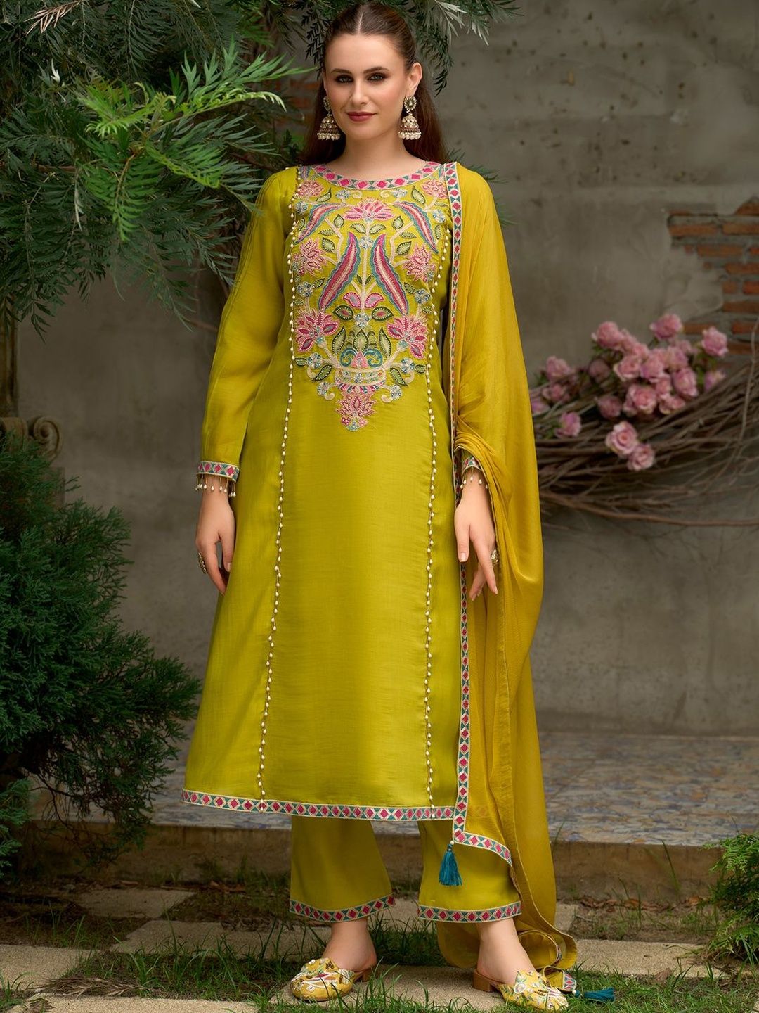 Dhiyona IE Floral Embroidered A-Line Round Neck Beads & Stones Kurta With Trousers & Dupatta