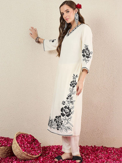 Women Floral Embroidered Regular Thread Work Kurta with Trousers