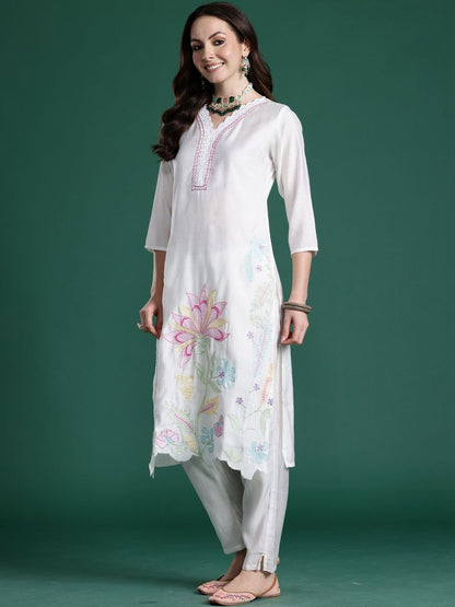 Women Floral Embroidered Regular Thread Work Kurta with Trousers & With Dupatta