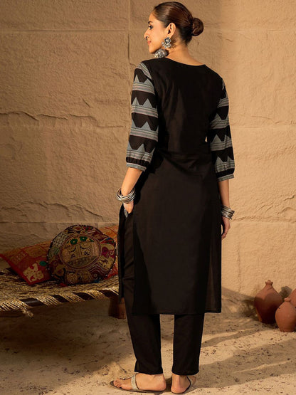 Ethnic Motifs Printed Pure Cotton Straight Kurta With Trousers