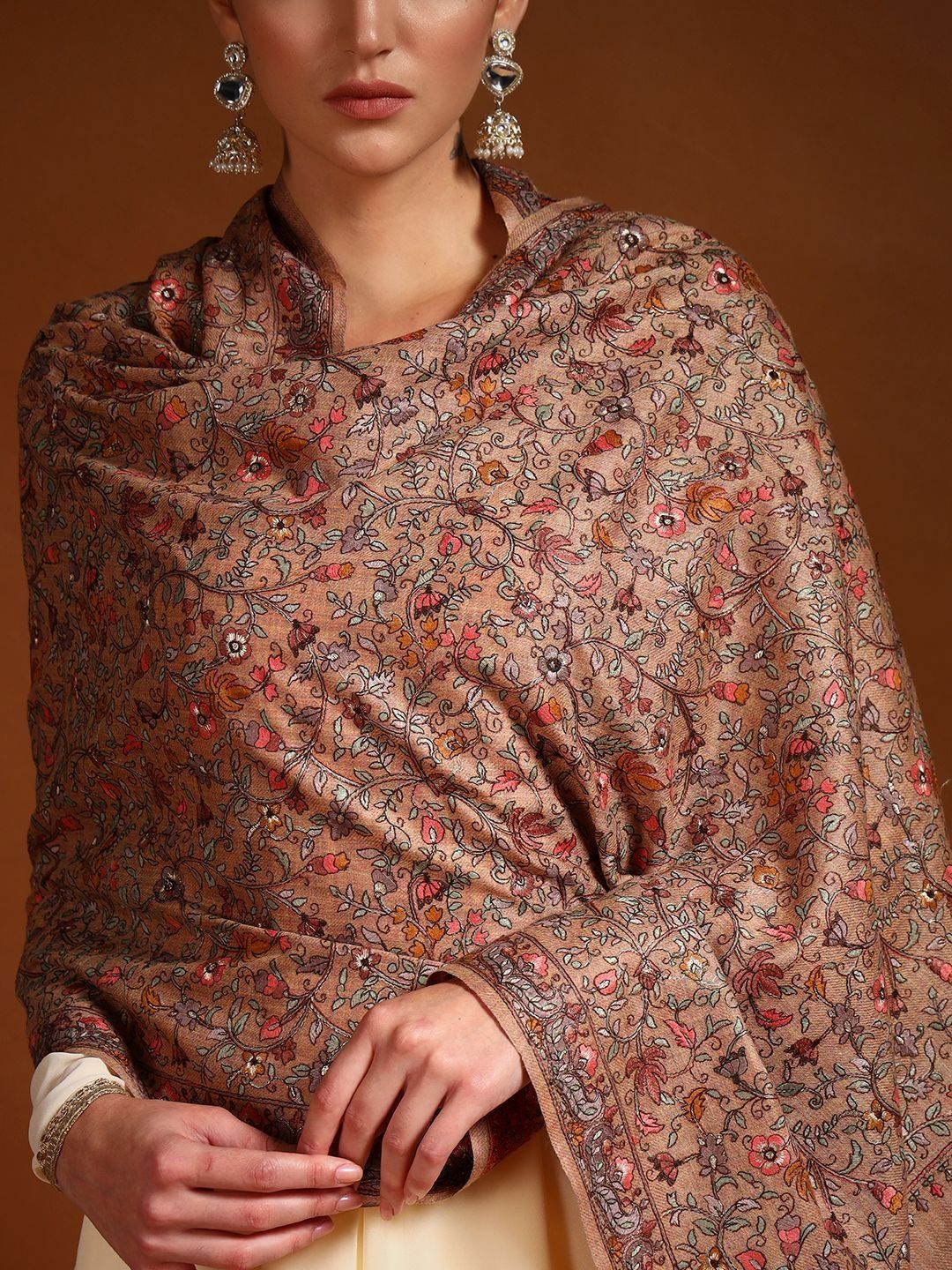 Dhiyona PA Women Floral Embroidered Shawl