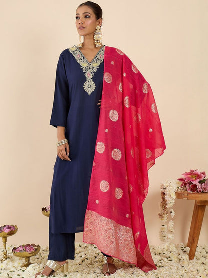 Women Ethnic Motifs Embroidered Regular Thread Work Kurta with Trousers & With Dupatta