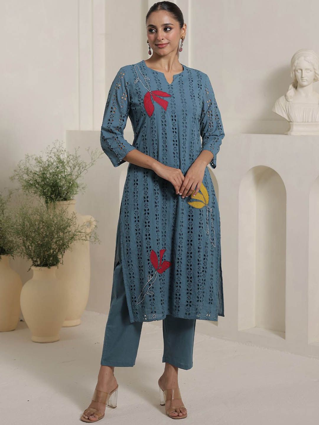 Dhiyona IE Women Embroidered Pure Cotton Kurta With Trouser