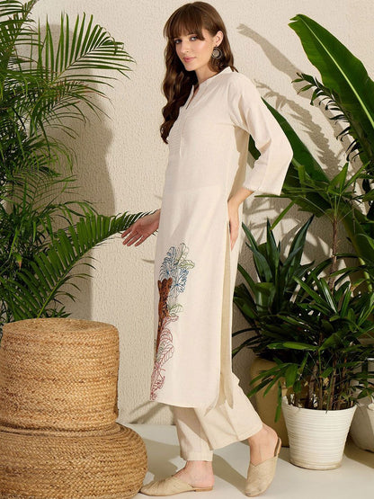 Dhiyona IE Women's Women Animal Embroidered Thread Work Pure Cotton Kurta with Trousers
