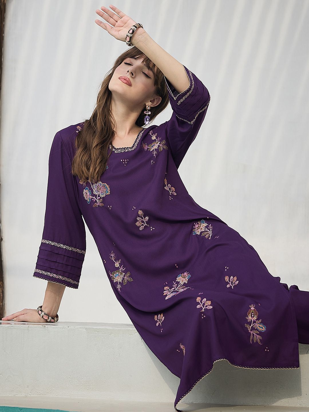 Floral Embroidered Square Neck Thread Work Straight Kurta & Trousers