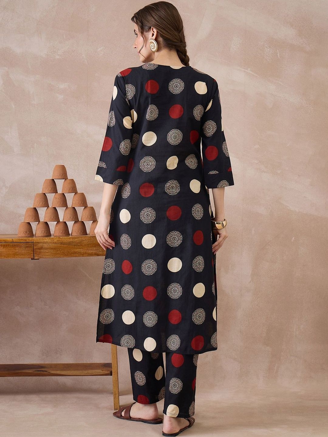 Women Printed Regular Pure Cotton Kurta with Trousers