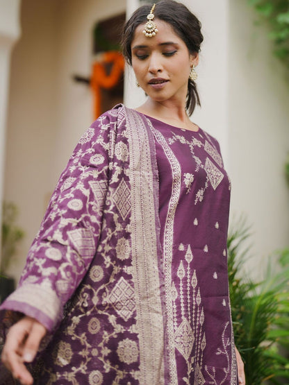 Women Ethnic Motifs Regular Kurta with Trousers & With Dupatta