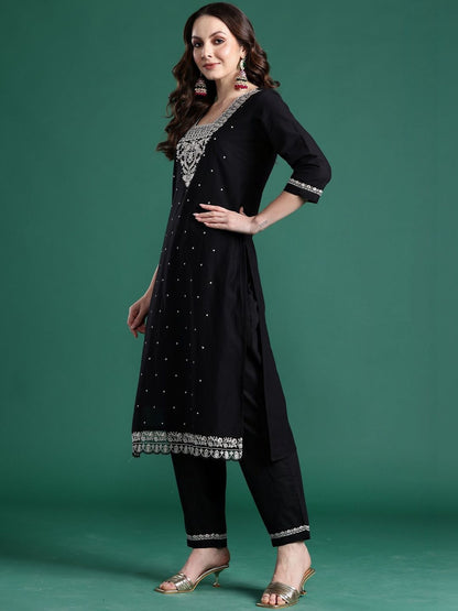 Women Ethnic Motifs Embroidered Regular Thread Work Pure Cotton Kurta with Trousers & With Dupatta