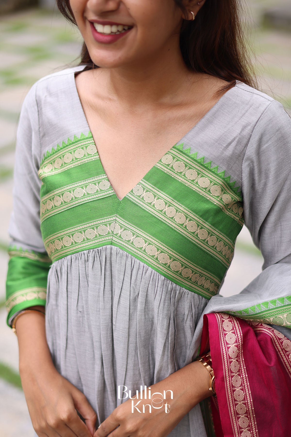 Dhiyona BN Tilakam Handloom Grey Suite Set