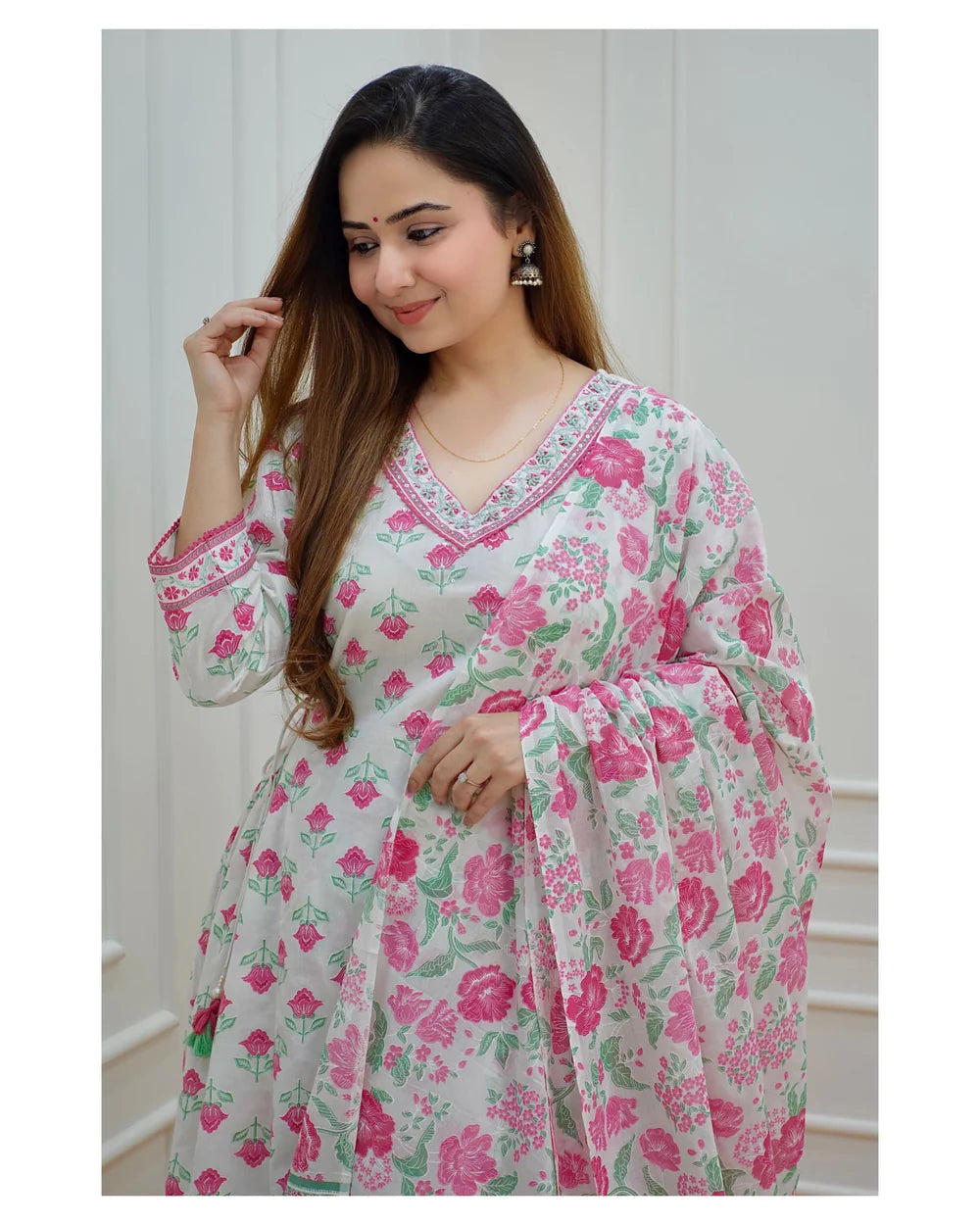 Women Dark Green Printed Viscose Rayon Kurta, Pant And Dupatta Set