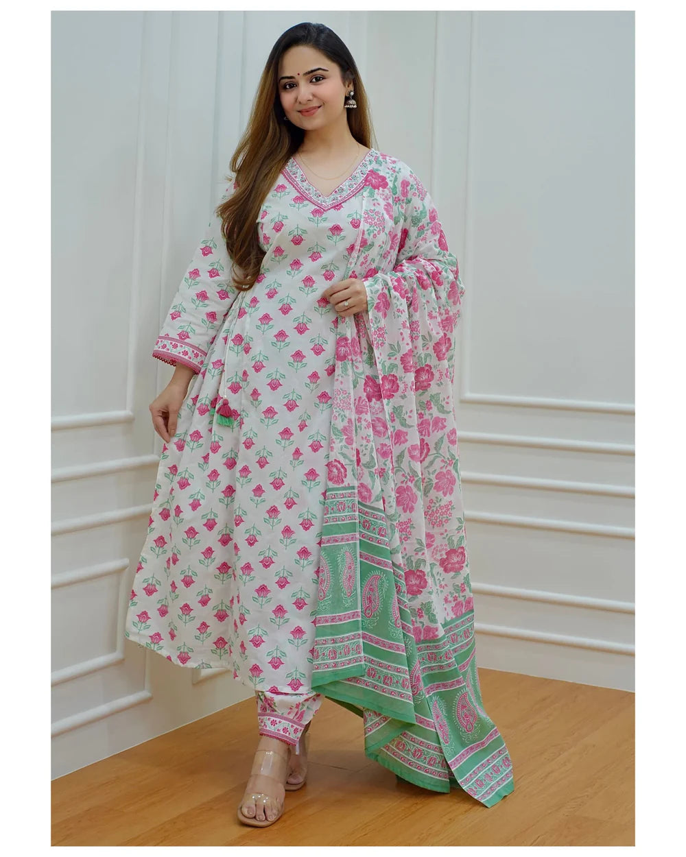 Women Dark Green Printed Viscose Rayon Kurta, Pant And Dupatta Set
