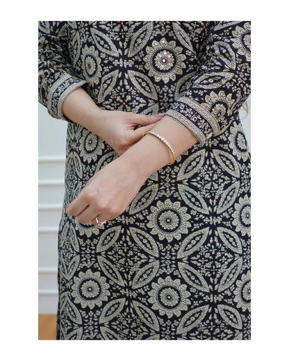 Women White Printed Pure Cotton Kurta, Pant And Dupatta Set