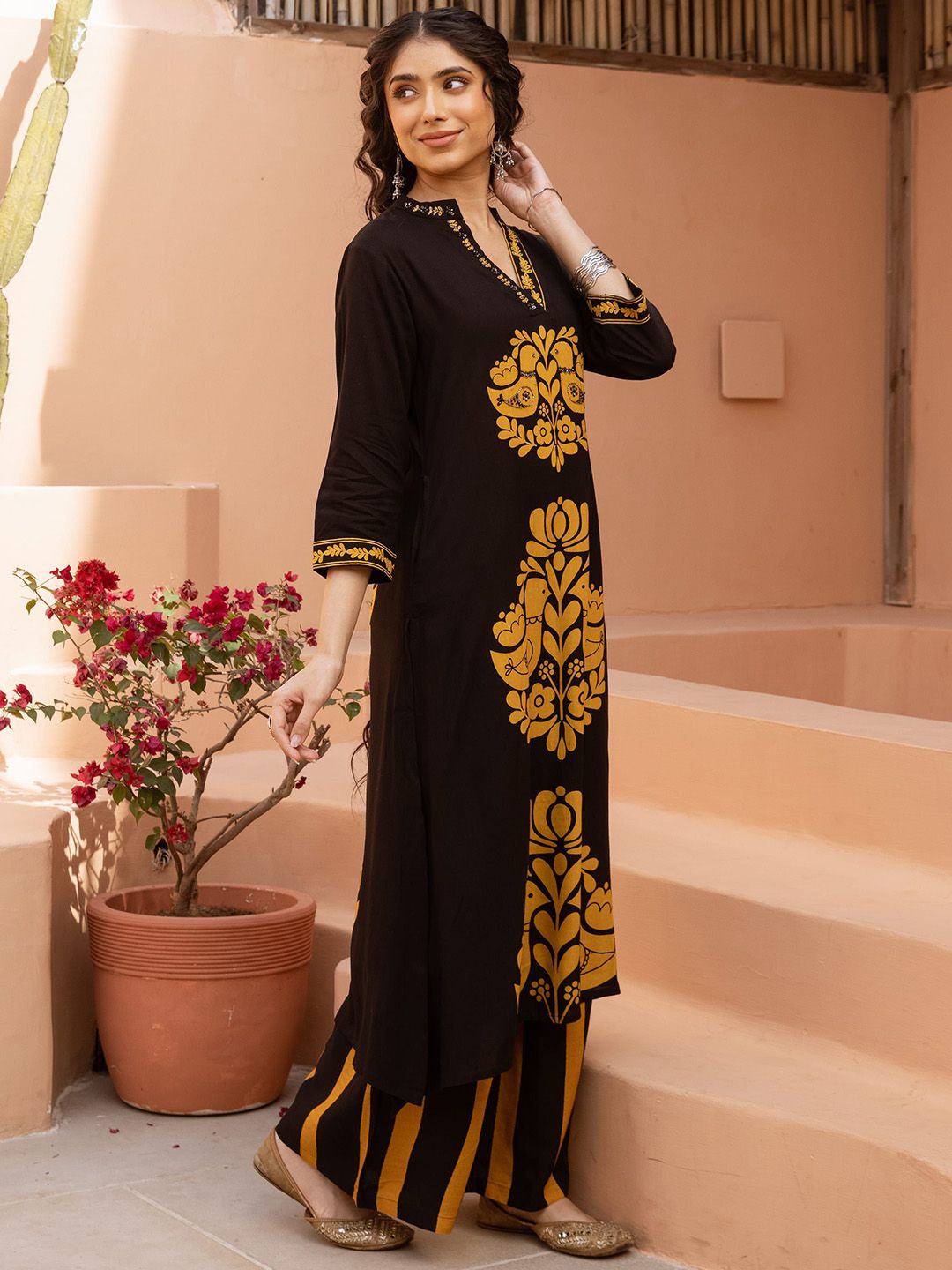 Dhiyona SN Women's Ethnic Motifs Printed Mandarin Collar Straight Kurta & Palazzos