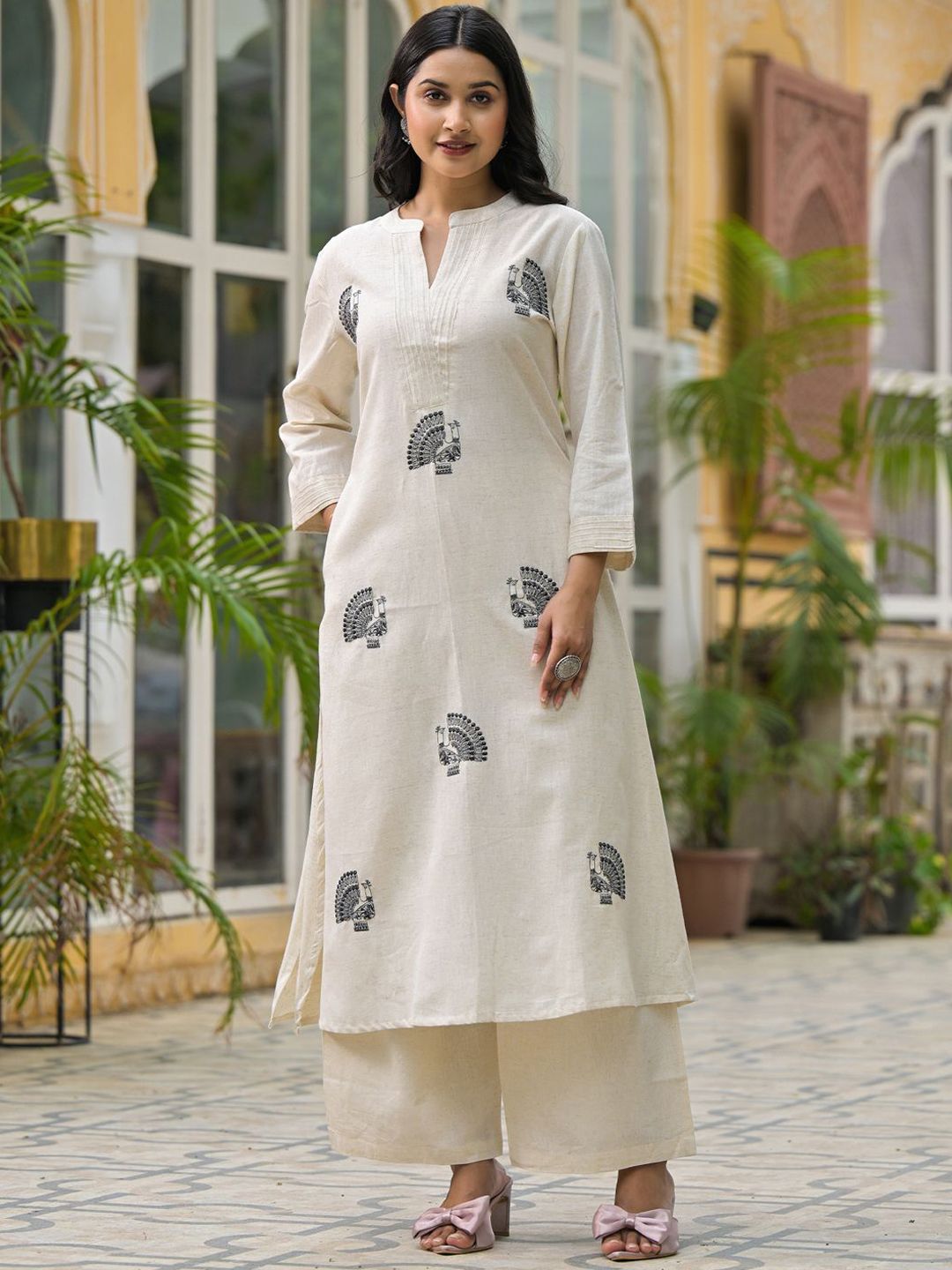Dhiyona IE Embroidered Mandarin Collar Pure Cotton Tunic & Palazzos