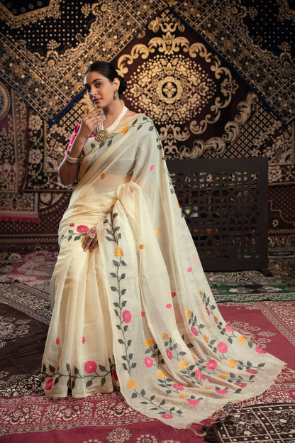 Dhiyona GR Women's Daisy White Muslin Cotton Jamdani Saree With Contrast Blouse