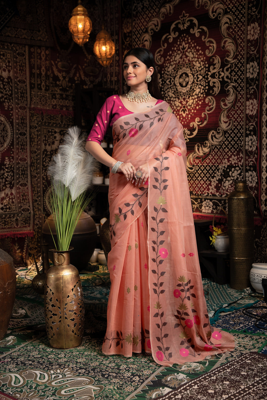 Dhiyona GR Women's Daisy Pink Muslin Cotton Jamdani Saree With Contrast Blouse