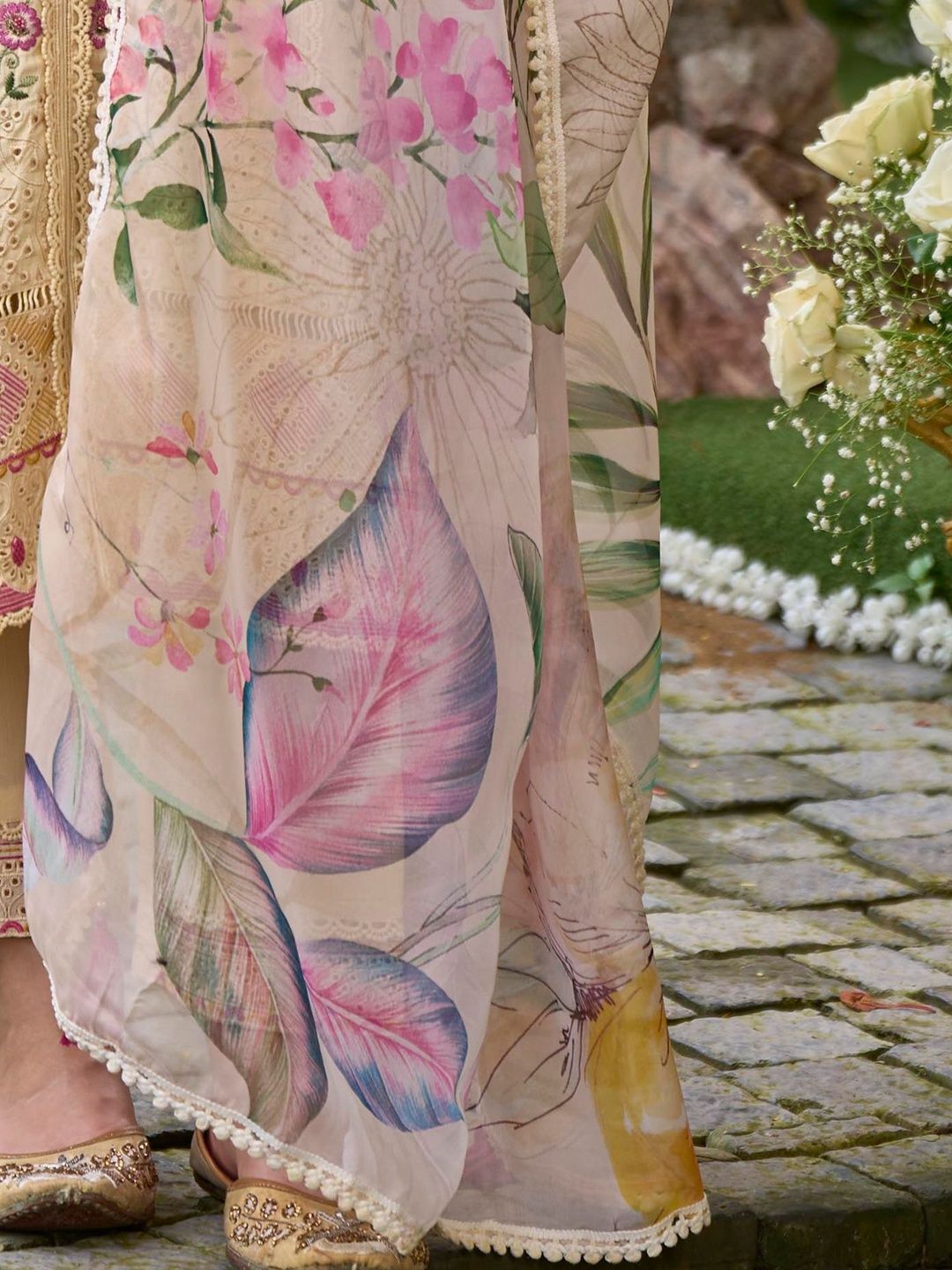 Women Floral Embroidered Kurta with Trousers & Dupatta