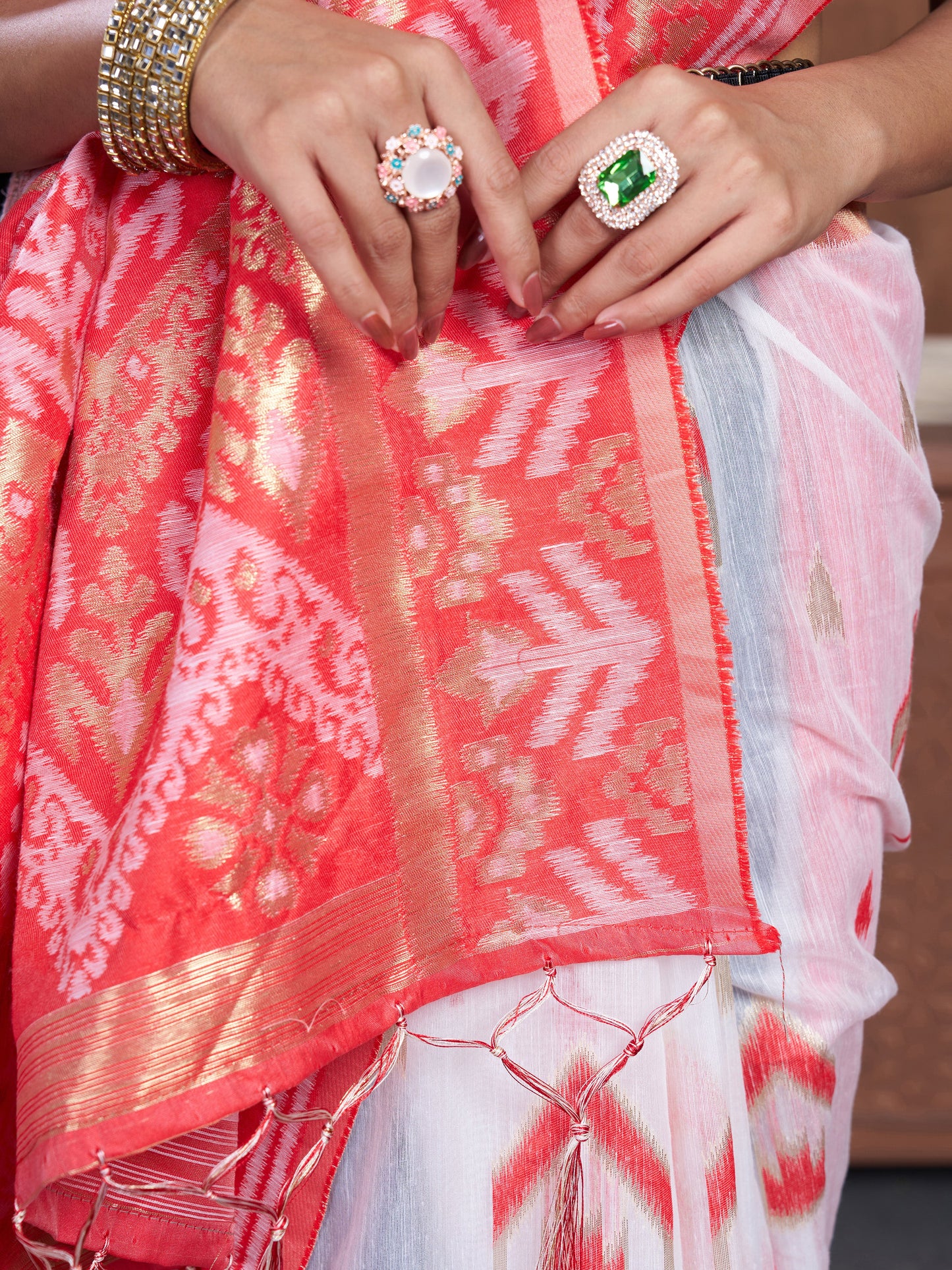 Dhiyona GR Women's Red & White Chanderi Cotton Saree For Durga Puja