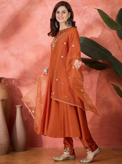 Dhiyona SN Women's Ethnic Motifs Embroidered Zari Straight Kurta With Trousers & Dupatta