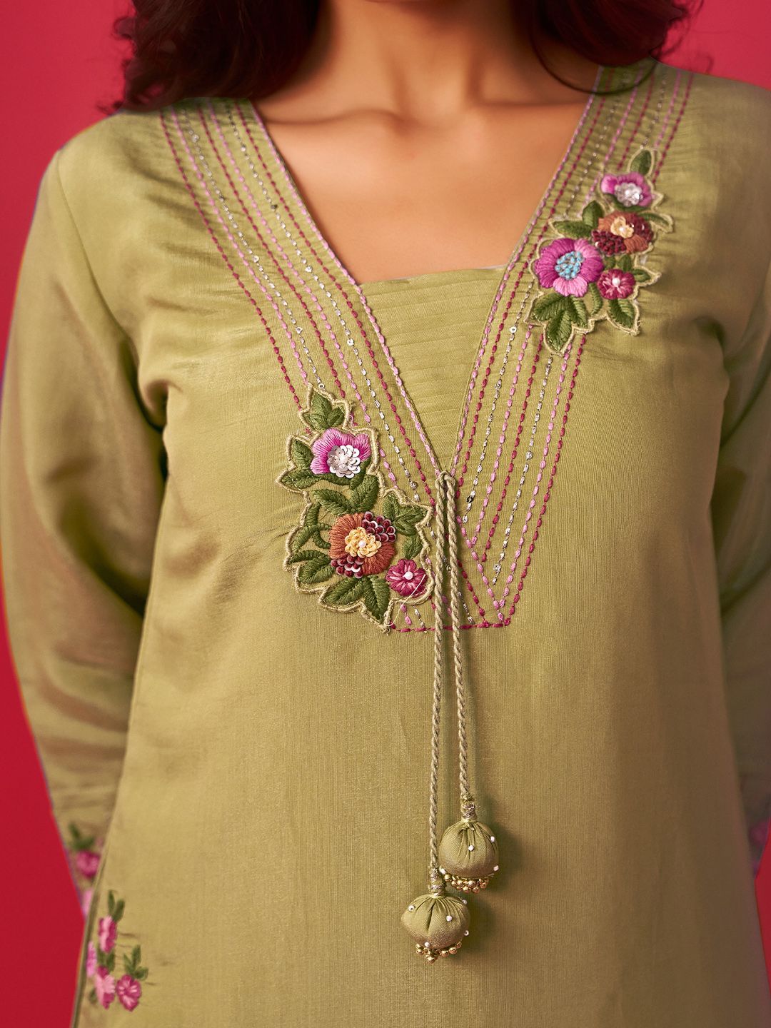 Dhiyona IE Embroidered V-Neck Top With Trousers Co-Ords