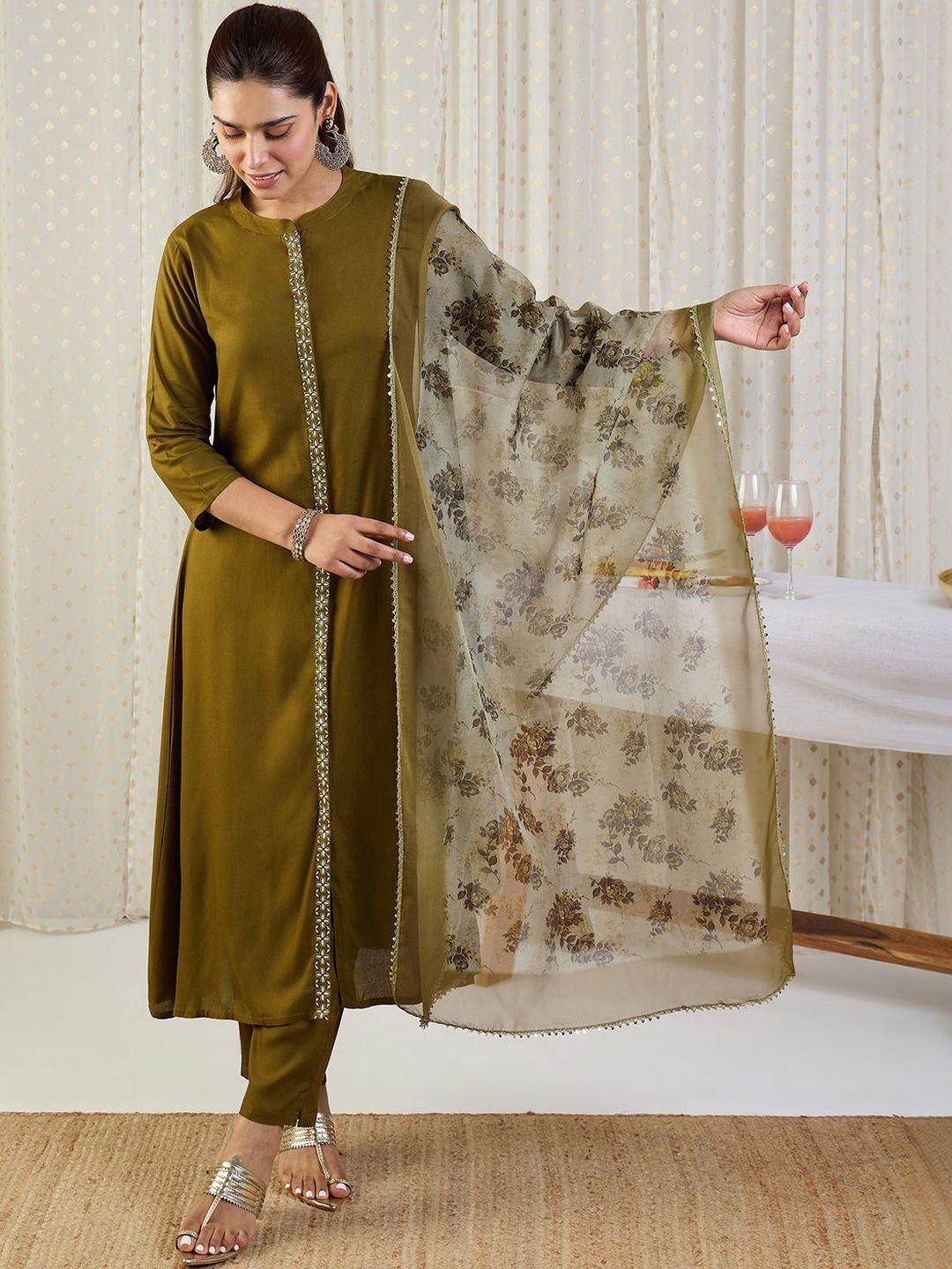 Embroidered Regular Thread Work Kurta With Trousers & Dupatta