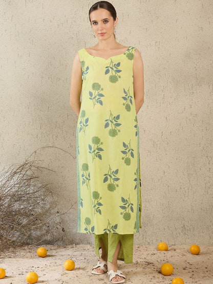 Women Floral Printed Regular Pure Cotton Kurta with Trousers & With Dupatta