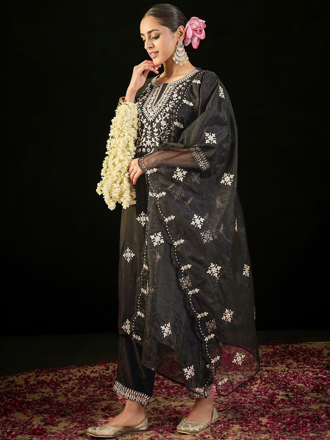 Ethnic Motifs Embroidered Straight Gotta Patti Kurta with Trousers & Dupatta