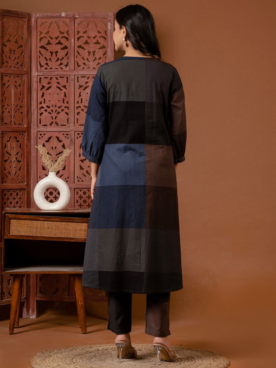 Colourblocked V-Neck A-Line Kurta With Trousers