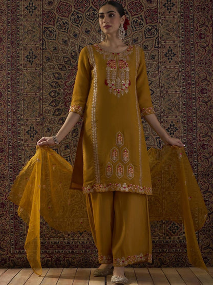 Ethnic Motifs Embroidered Round Neck Thread Work Kurta With Palazzos & Dupatta