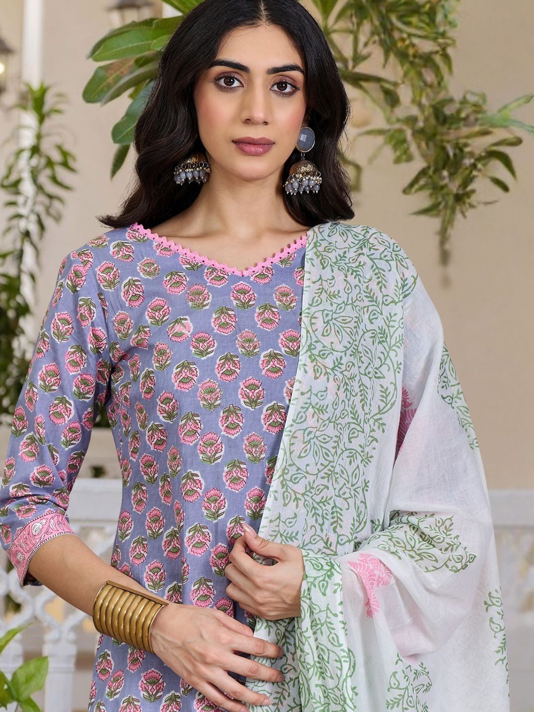 Dhiyona IE Women Floral Printed Regular Pure Cotton Kurta with Trousers & With Dupatta