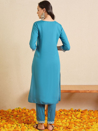 Women Ethnic Motifs Embroidered Regular Thread Work Kurta with Trousers