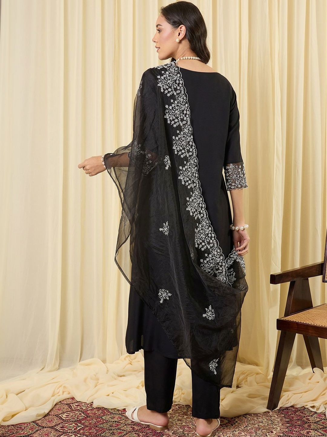 Women Ethnic Motifs Embroidered Pleated Thread Work Kurta with Trousers & With Dupatta