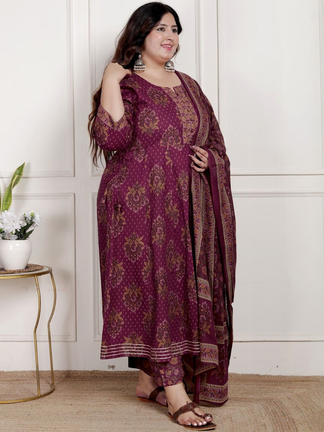 Dhiyona KL Women Floral Printed Empire Pure Cotton Kurta with Trousers & With Dupatta