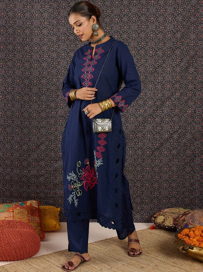 Women Ethnic Motifs Embroidered Regular Thread Work Pure Cotton Kurta with Trousers